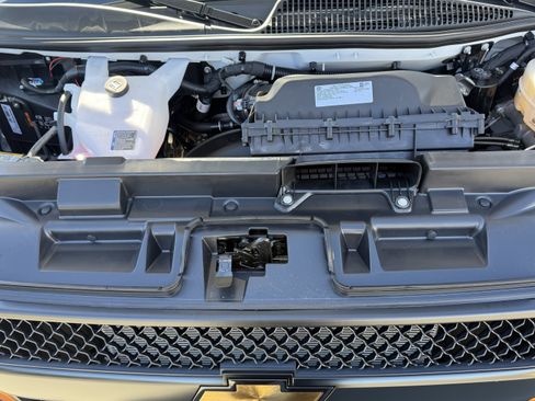 New 2026 Chevrolet Express 2500 w/ Driver Convenience Package RWD image 30