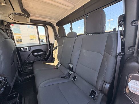 Used 2020 Jeep Gladiator Sport w/ Quick Order Package 24S AWD/4WD image 12