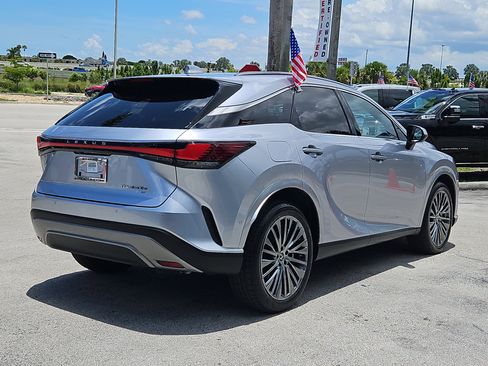 Used 2024 Lexus RX 450h AWD w/ Luxury Package image 5