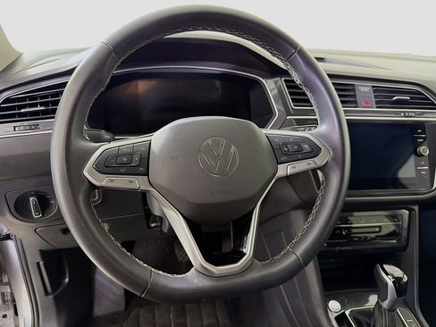 Used 2024 Volkswagen Tiguan SE FWD image 14
