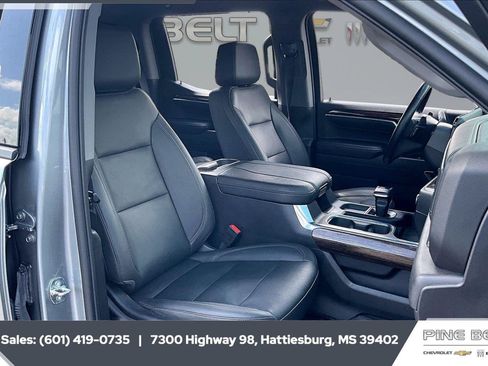 Used 2023 GMC Sierra 1500 Elevation w/ Elevation Premium Package AWD/4WD image 7