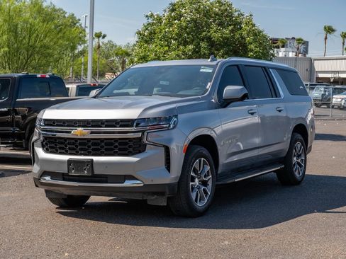 Used 2024 Chevrolet Suburban LS w/ Driver Alert Package RWD image 3