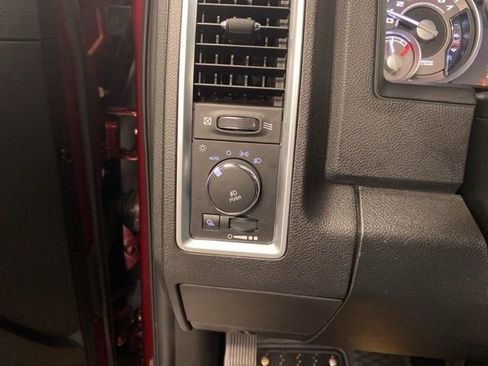 Used 2017 RAM 1500 Limited image 21