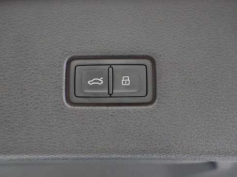 New 2026 Audi Q8 Premium Plus image 16