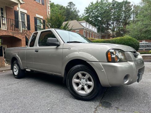 Used 2003 Nissan Frontier XE RWD image 5