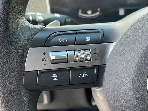 Used 2025 Hyundai Sonata SEL FWD image 23