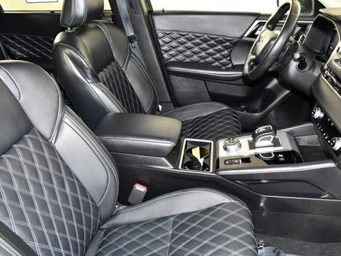 Used 2024 Mitsubishi Outlander SEL AWD/4WD image 42