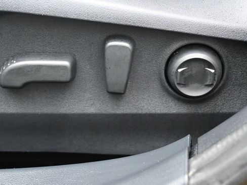 Used 2020 Subaru Outback Premium image 10