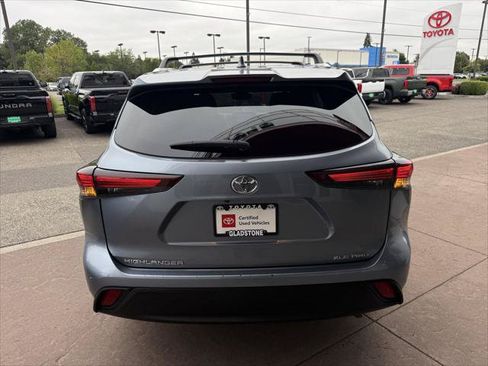 Certified 2024 Toyota Highlander XLE AWD/4WD image 7