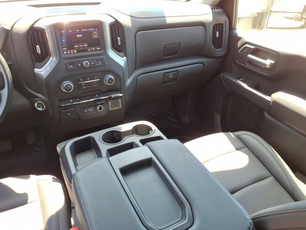 Used 2025 Chevrolet Silverado 2500 W/T w/ WT Convenience Package AWD/4WD image 16