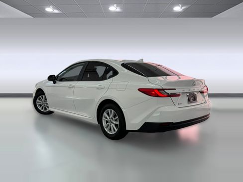 Used 2025 Toyota Camry LE w/ Convenience Package FWD image 3