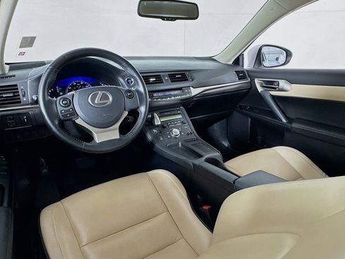 Used 2016 Lexus CT 200h w/ Seat Comfort Package FWD image 30