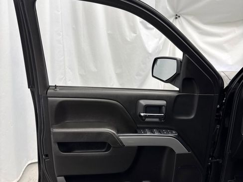 Used 2018 Chevrolet Silverado 1500 LT AWD/4WD image 14