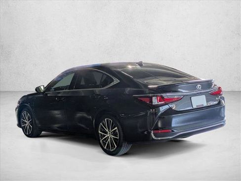 Used 2025 Lexus ES 300h w/ Premium Package FWD image 8
