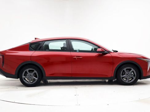 Used 2025 Kia K4 FWD image 3