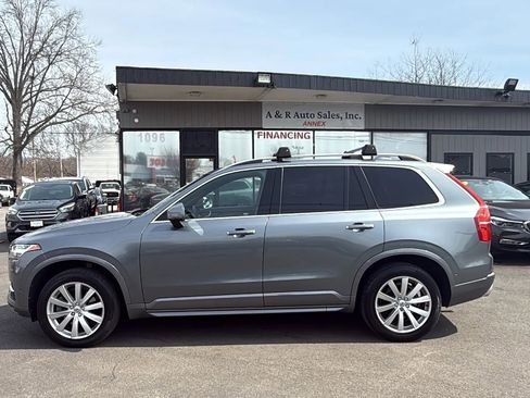 Used 2018 Volvo XC90 T6 Momentum w/ Convenience Package image 4