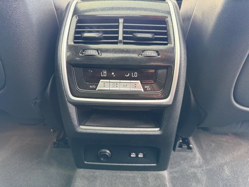Used 2023 BMW X7 xDrive40i image 19
