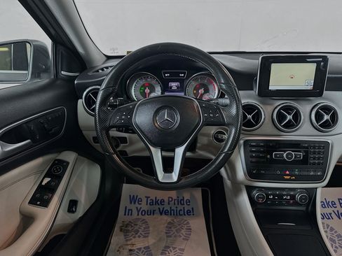 Used 2015 Mercedes-Benz GLA 250 4MATIC image 22