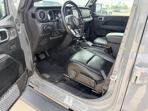 Used 2021 Jeep Wrangler Unlimited Sahara AWD/4WD image 14