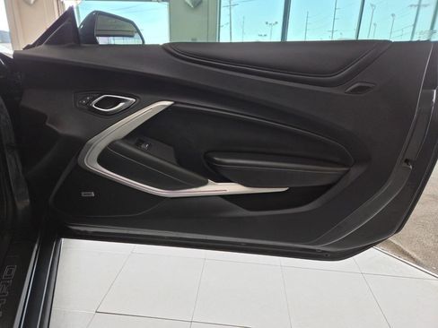 Used 2016 Chevrolet Camaro SS image 15