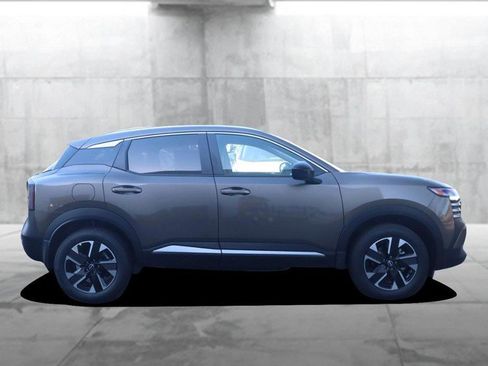 New 2026 Nissan Kicks SV w/ Cold Weather Package image 5
