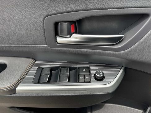 Used 2023 Toyota Sienna XLE Woodland Edition AWD/4WD image 21