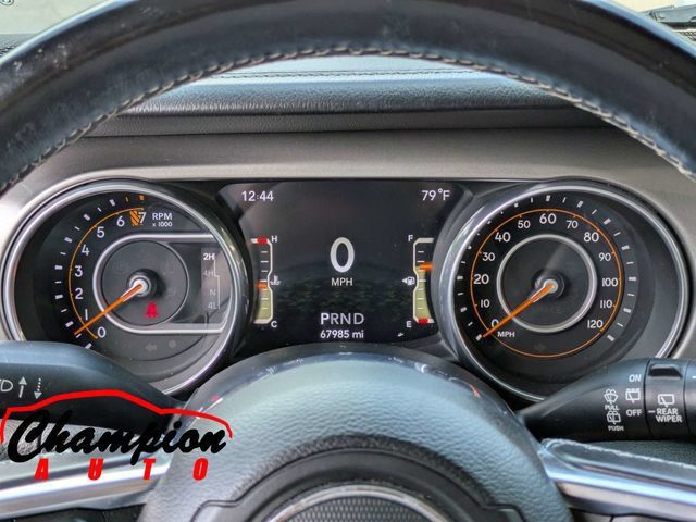 Used 2018 Jeep Wrangler Unlimited Sahara AWD/4WD image 29