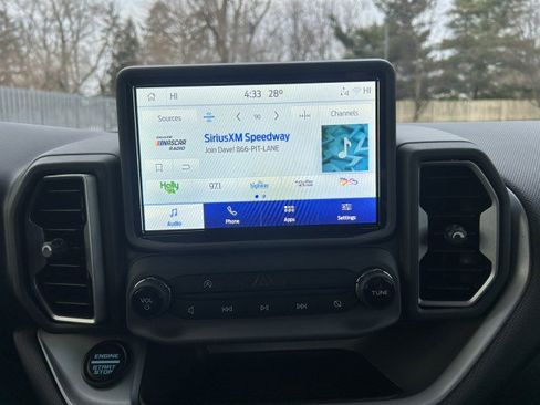 Used 2022 Ford Bronco Sport Outer Banks w/ Tech Package AWD/4WD image 15
