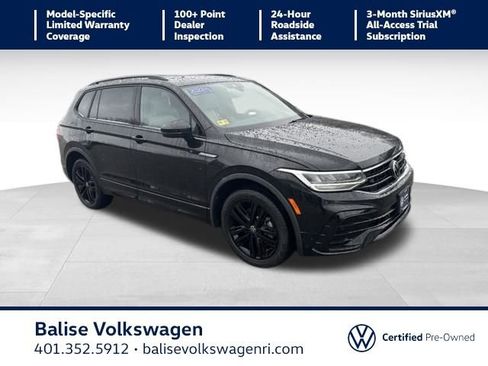 Certified 2022 Volkswagen Tiguan SE R-Line image 1