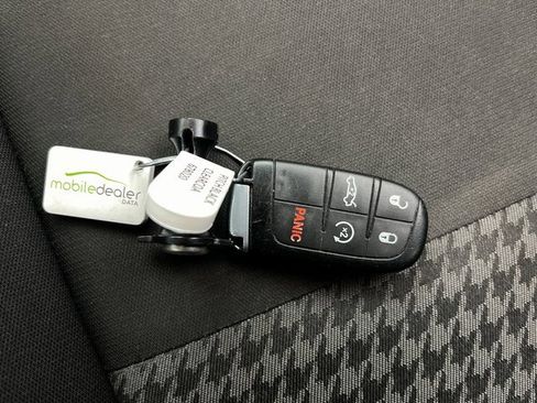 Used 2019 Dodge Charger GT image 31