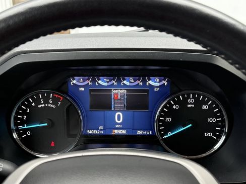 Used 2024 Ford Expedition XLT RWD image 12