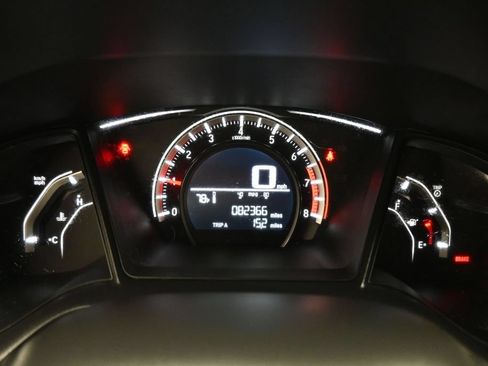 Used 2018 Honda Civic Sport image 10