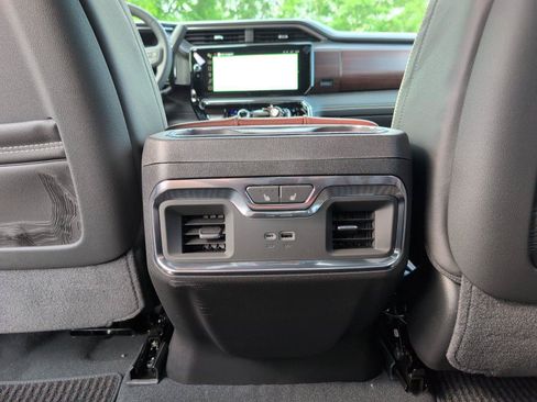 New 2026 GMC Sierra 3500 Denali Ultimate AWD/4WD image 34