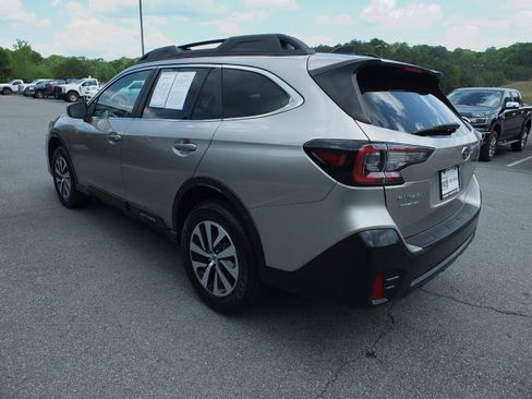 Used 2020 Subaru Outback Premium w/ Popular Package #1 AWD/4WD image 5