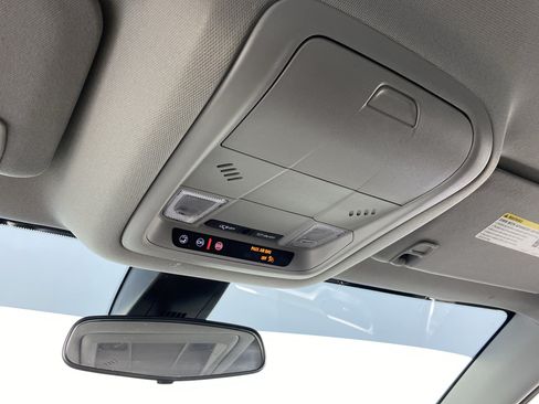 Used 2021 GMC Acadia SLE AWD/4WD image 21