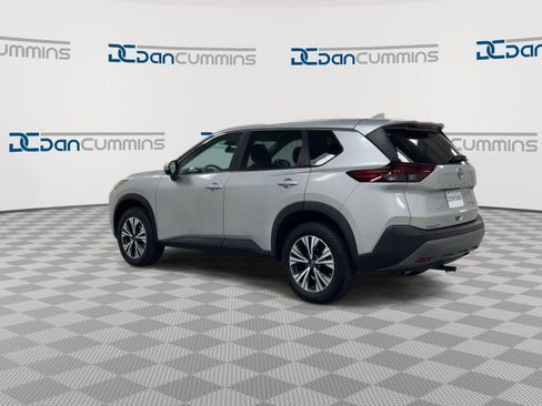 Used 2023 Nissan Rogue SV image 6