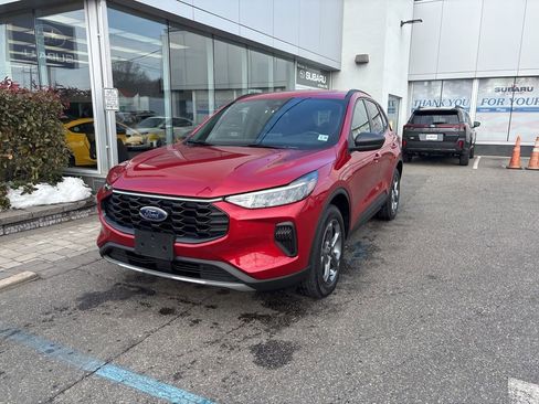 Used 2025 Ford Escape ST-Line w/ Cold Weather Package image 4