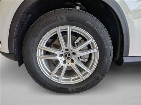Certified 2025 Mercedes-Benz GLC 300 image 24