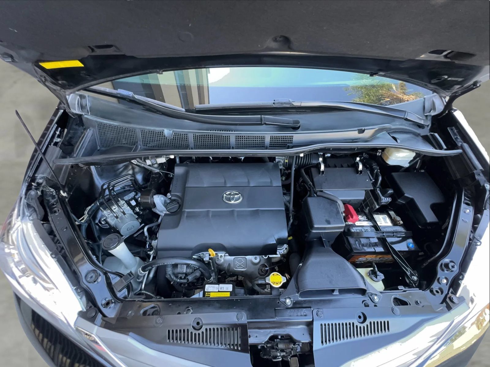 Used 2011 Toyota Sienna XLE w/ Premium Pkg FWD image 39