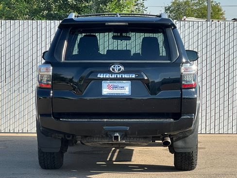 Used 2016 Toyota 4Runner SR5 AWD/4WD image 5