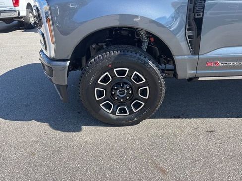 New 2026 Ford F250 Platinum image 27