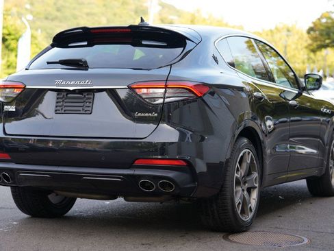 Used 2023 Maserati Levante Modena image 11
