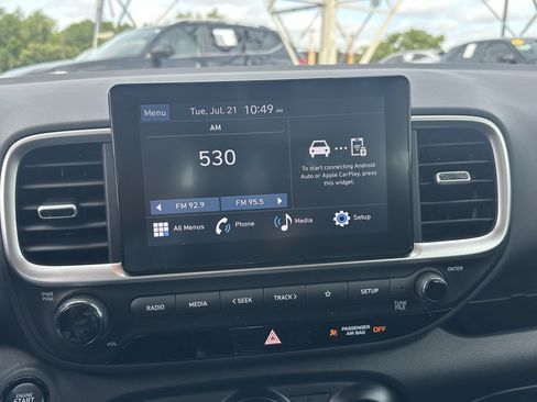 Used 2025 Hyundai Venue SEL FWD image 27