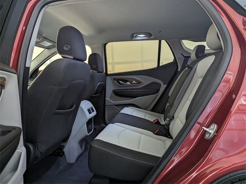 Used 2020 GMC Terrain SLE w/ Driver Convenience Package image 7