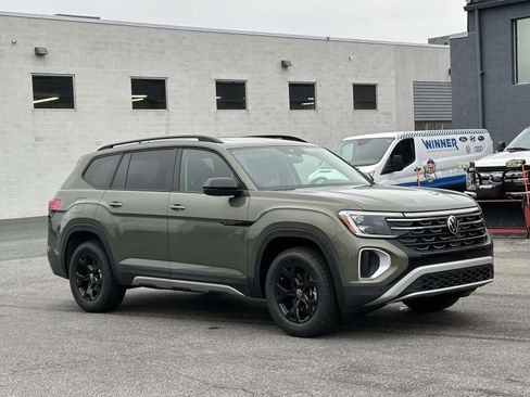 New 2026 Volkswagen Atlas Peak Edition AWD/4WD image 8