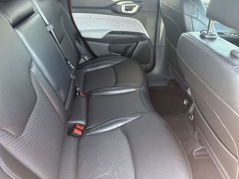 Used 2024 Jeep Compass Latitude AWD/4WD image 13