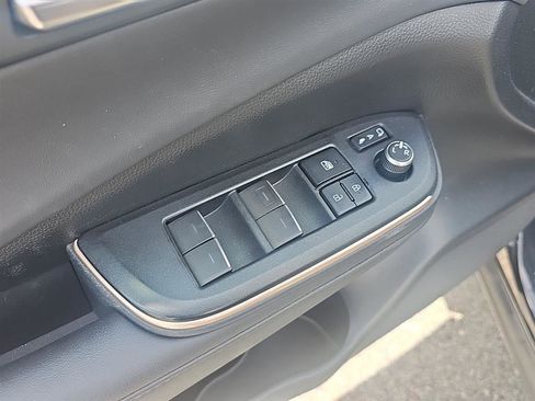 Used 2023 Toyota Crown AWD/4WD image 15
