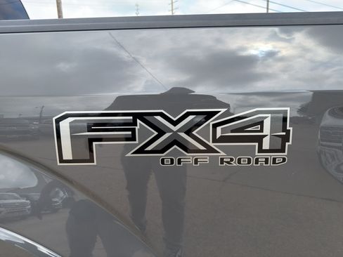 Used 2020 Ford F150 Lariat w/ Equipment Group 502A Luxury AWD/4WD image 16