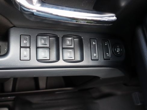 Used 2017 Chevrolet Silverado 1500 LT w/ Midnight Edition image 22