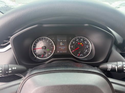 Used 2021 Toyota RAV4 XLE image 19